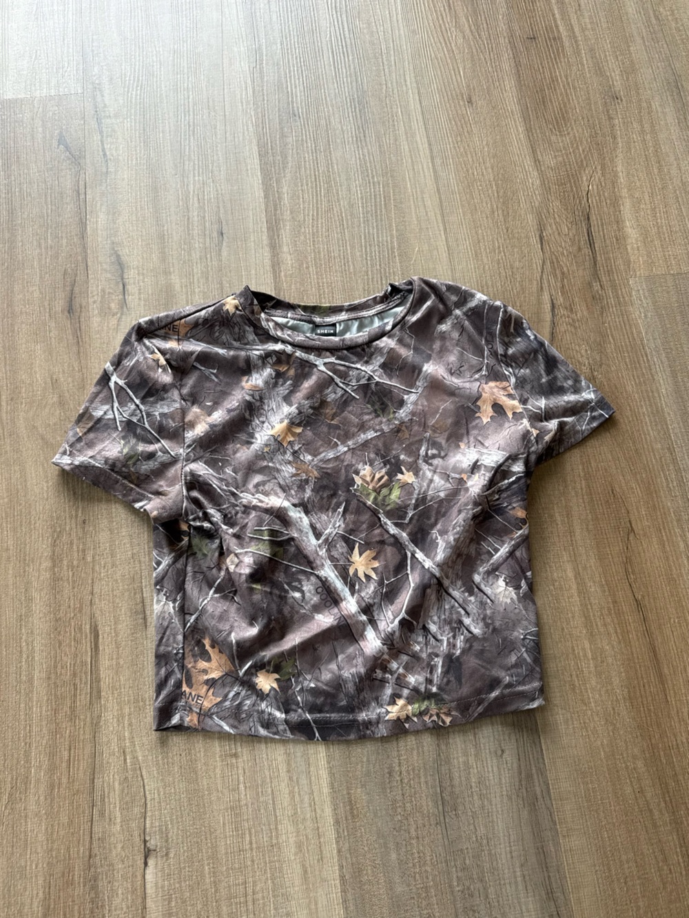SHEIN Brown Camouflage Leaf Print Crop Top